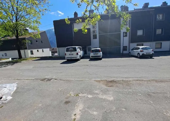 Apartma Misha בובק